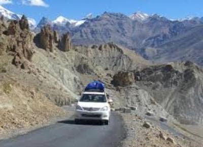 Srinagar and Pahalgam Escape Through Kashmir’s Scenic Valleys