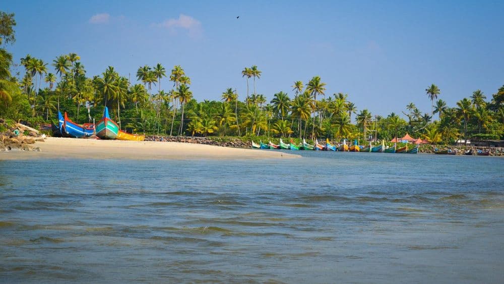 Andhakaranazhi Beach