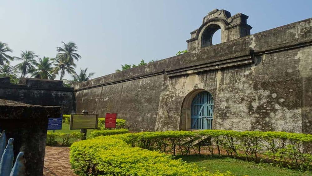 Anchuthengu and Anjengo Fort