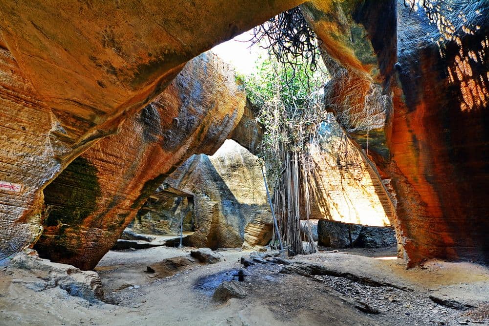 Naida Caves