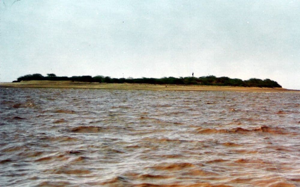 Piram Bet Island
