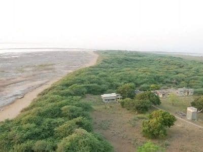Piram Bet Island