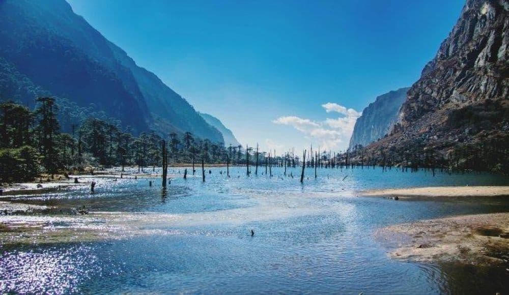 Madhuri Lake (Sangetsar Lake)