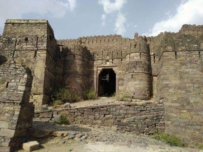 Khandar Fort