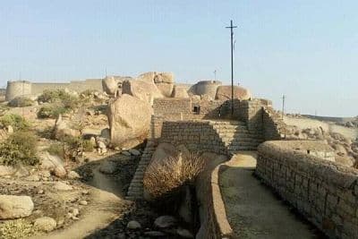 Adoni Fort