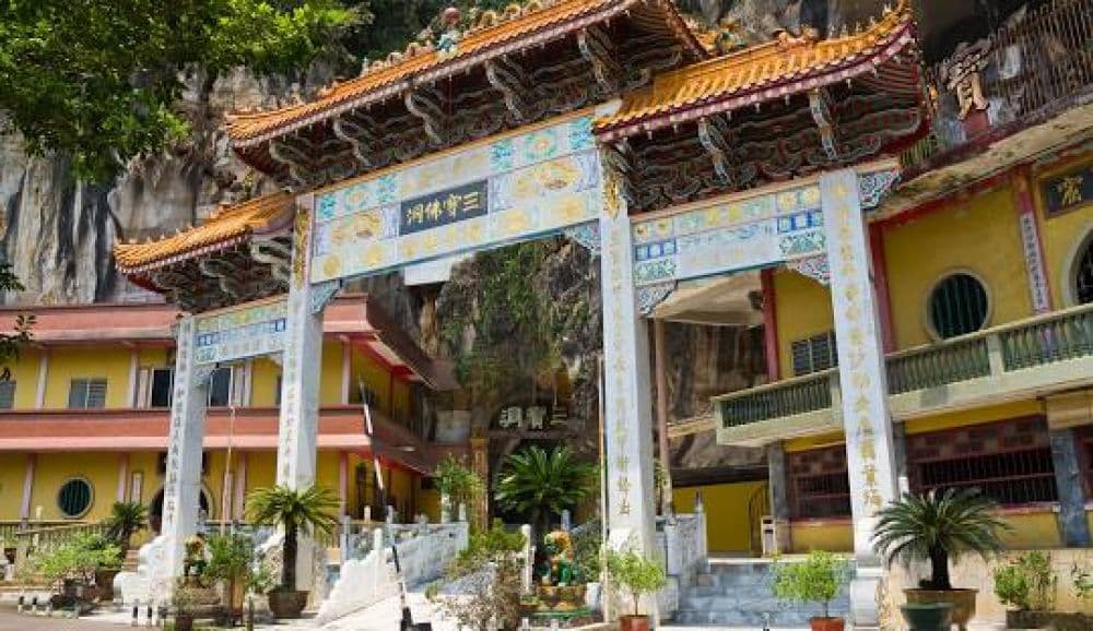 Sam Poh Tong Cave Temple