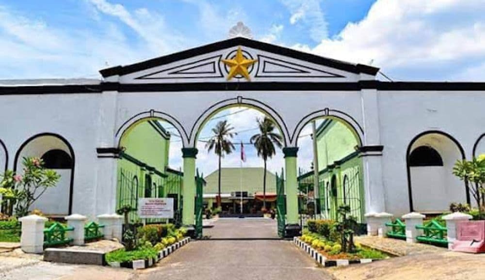 Kuto Besak Fortress