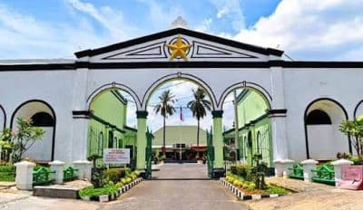 Kuto Besak Fortress