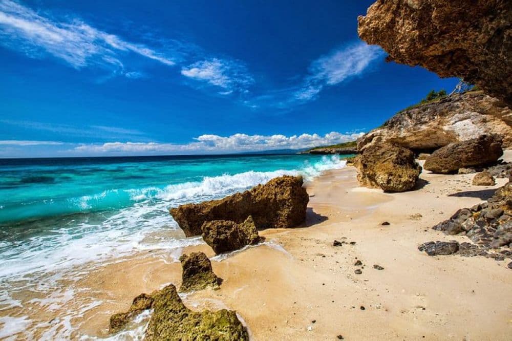 Triloka Beach