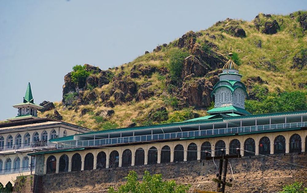 Makhdoom Sahib Shrine