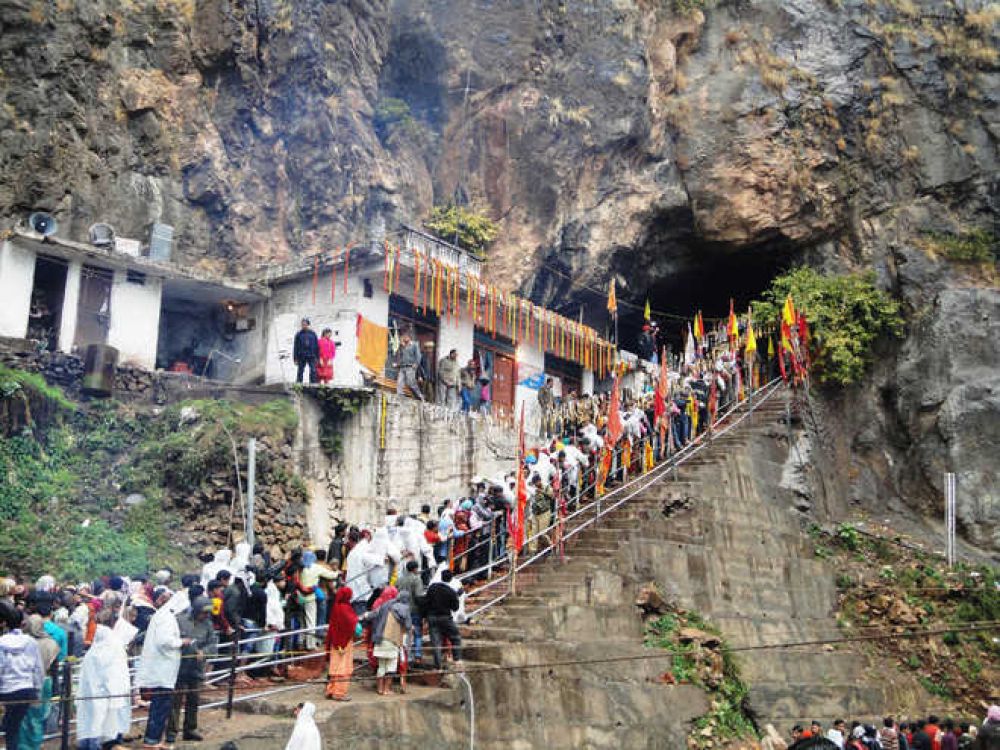 Shiv Khori Cave Temple