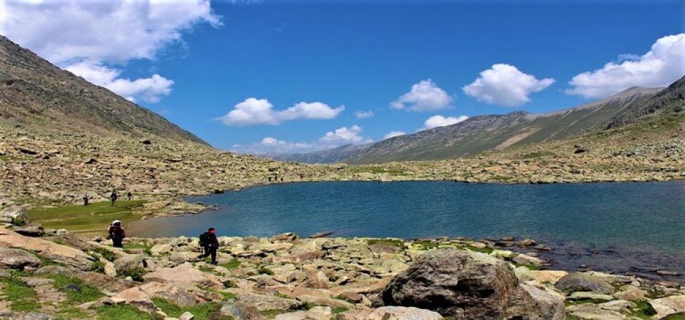 Satsar Lake