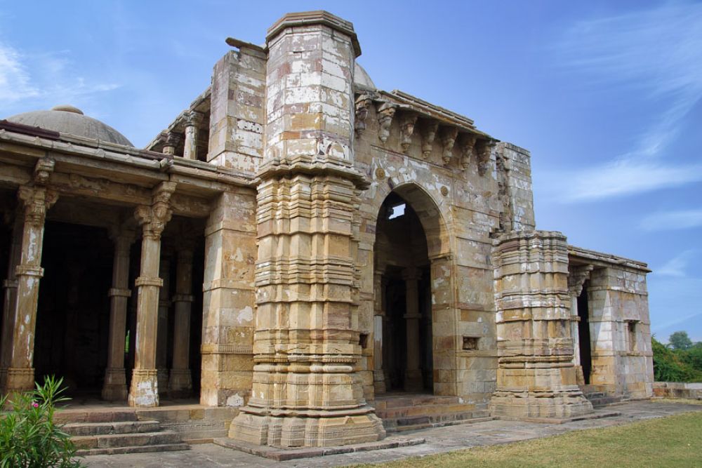 Lila Gumbaj ki Masjid