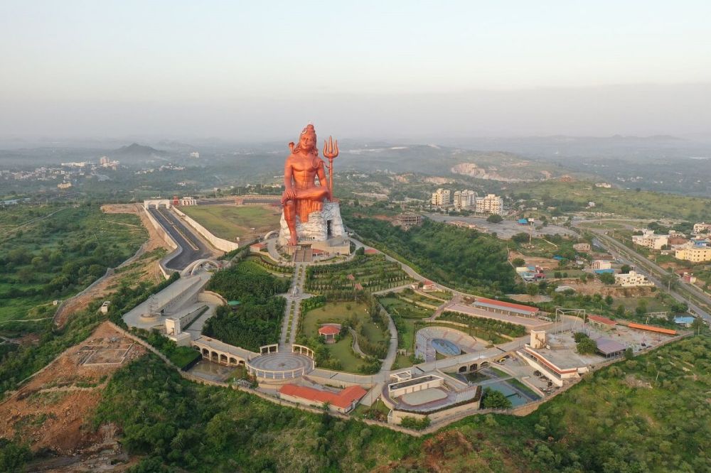 Statue of Belief (Belief Park)