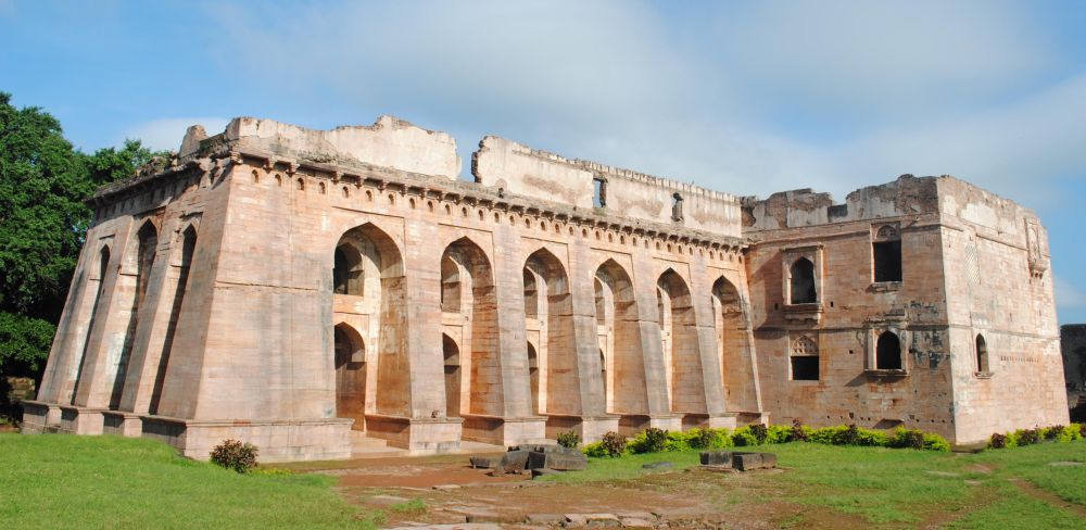 Hindola Mahal (Swing Palace)