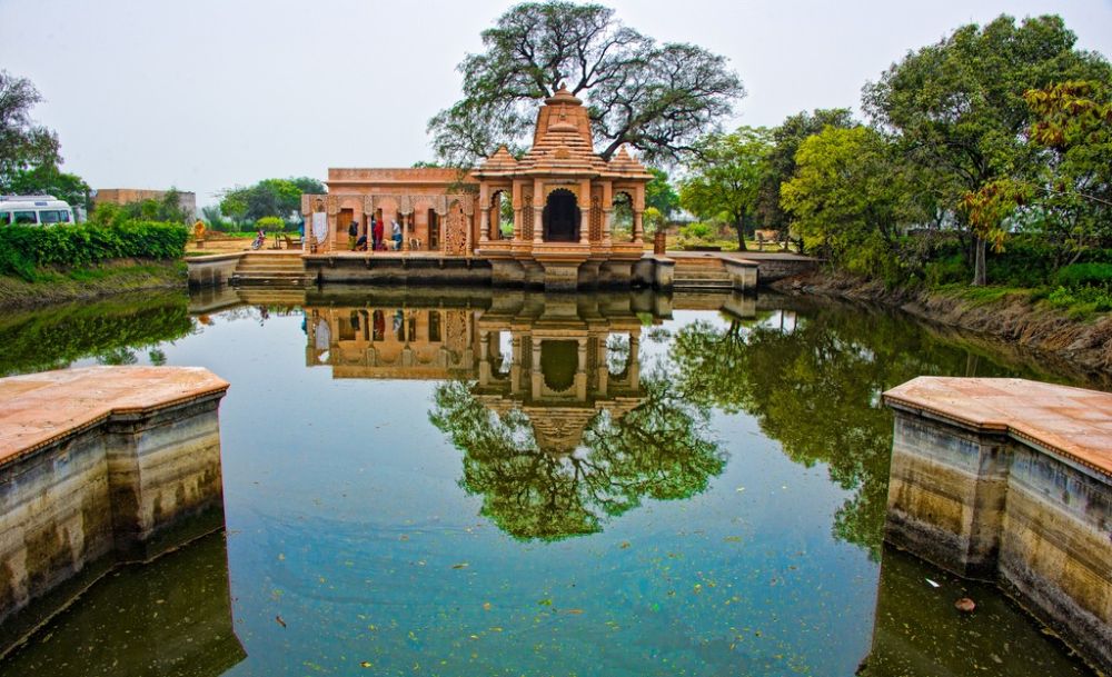 Sri Vrinda Kund, Nandagaon (Vrindavan)