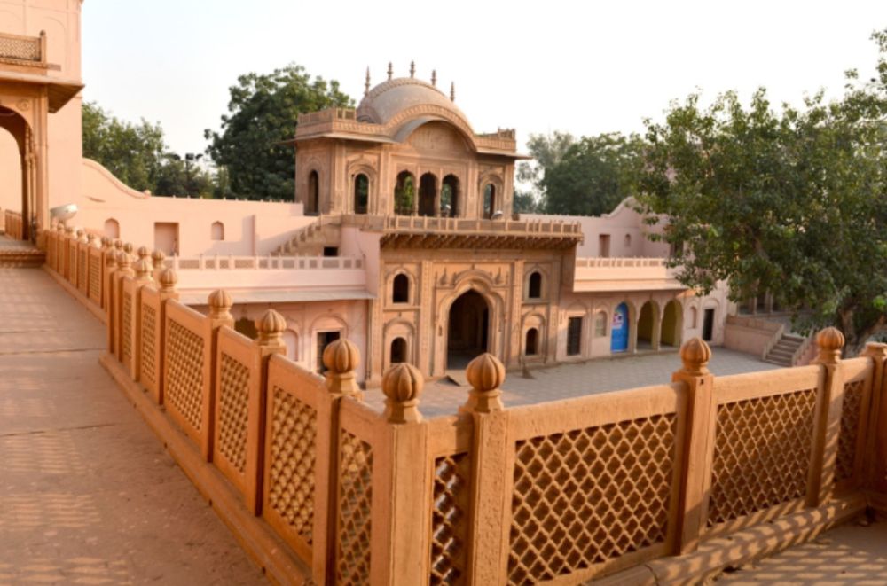 Raja Nahar Singh Palace (Ballabgarh Fort Palace)