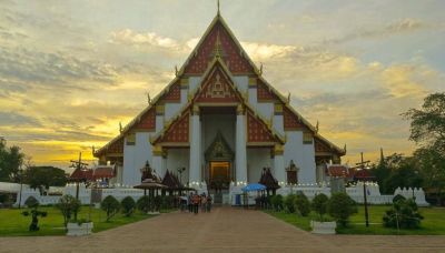 Wiharn Phra Mongkhon Bophit