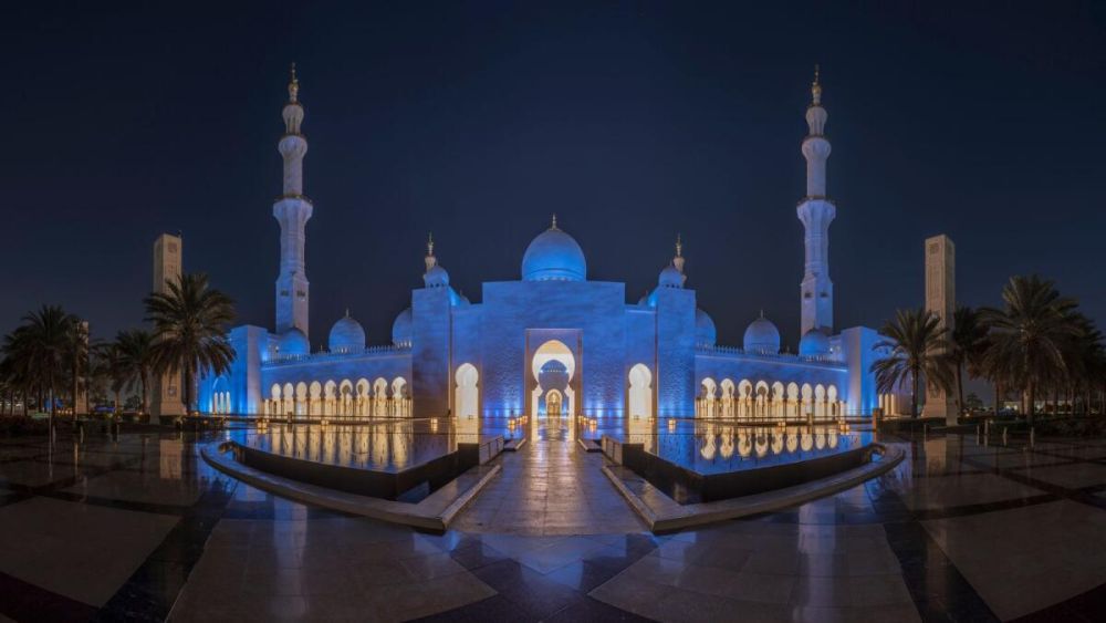 Sheikh Zayed Grand Mosque Center