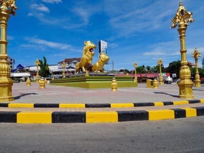 Golden Lions Roundabout