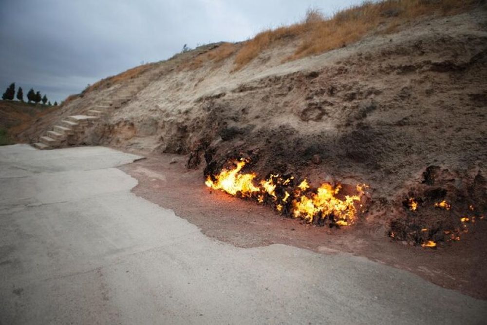 Yanar Dag (Burning Mountain)