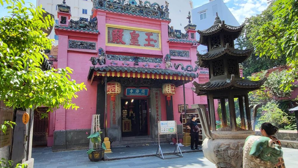 Jade Emperor Pagoda (Ngoc Hoang Pagoda)