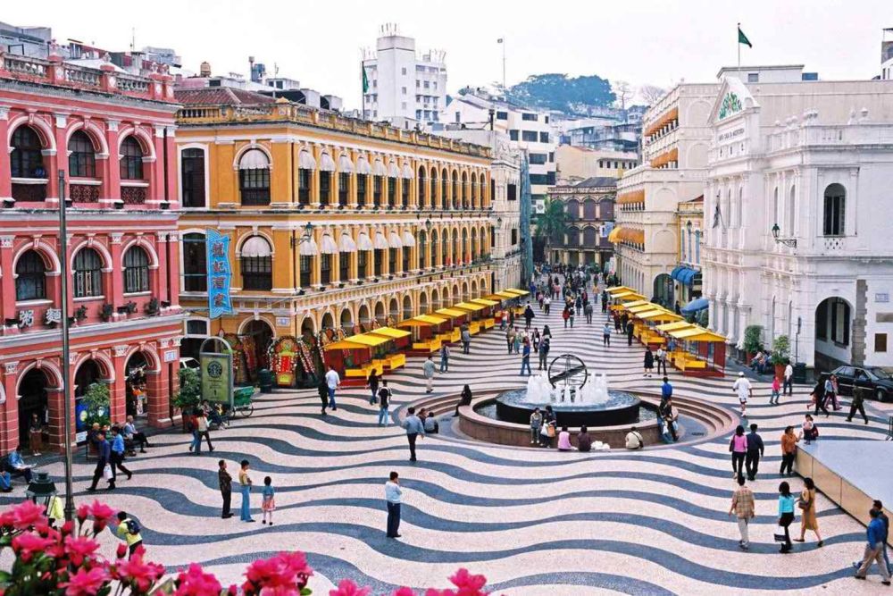 Senado Square