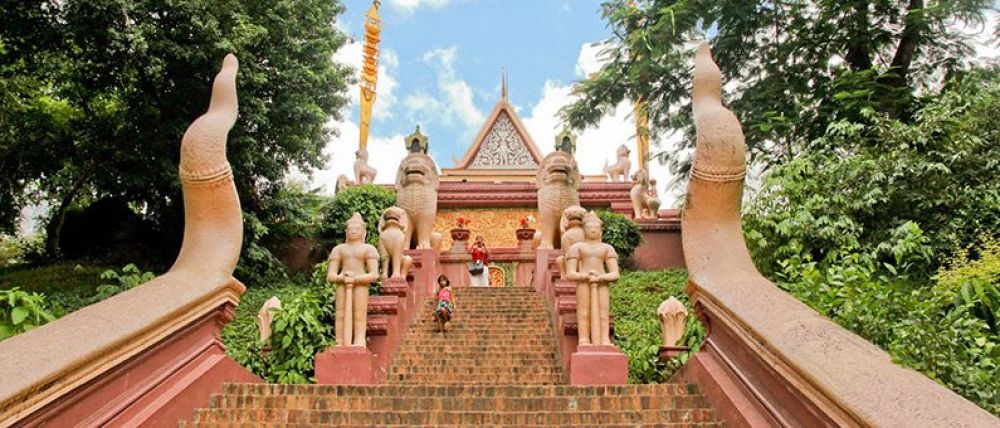 Wat Phnom Tourism (Phnom Penh) (2024) - A Complete Travel Guide