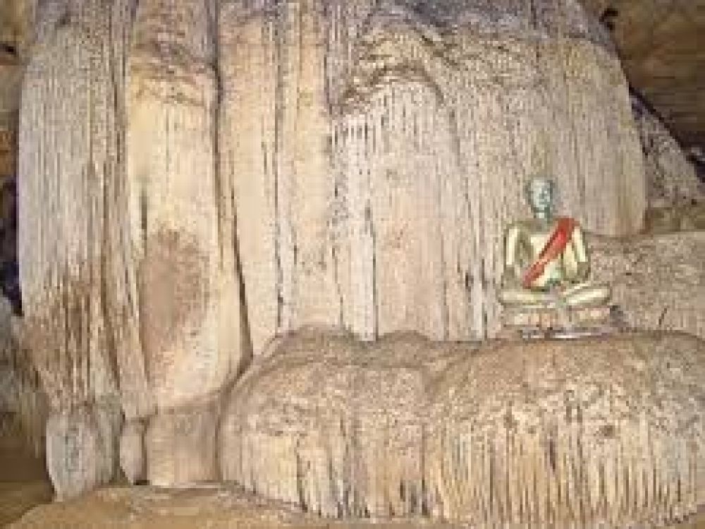 Tham Loup & Tham Hoi Caves