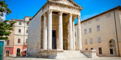 Temple of Augustus and Rome