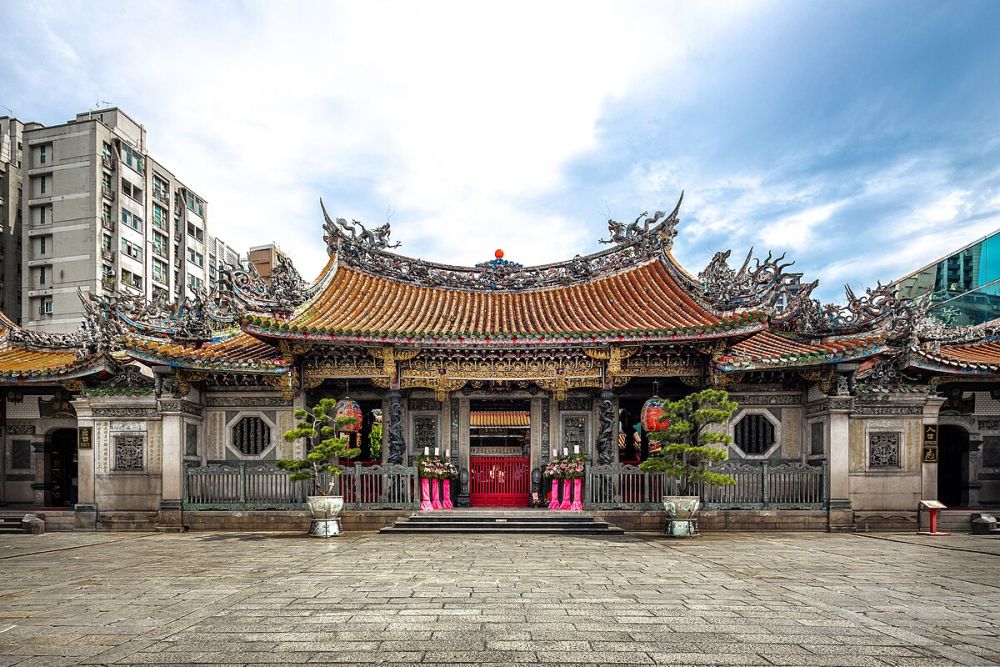 Longshan Temple