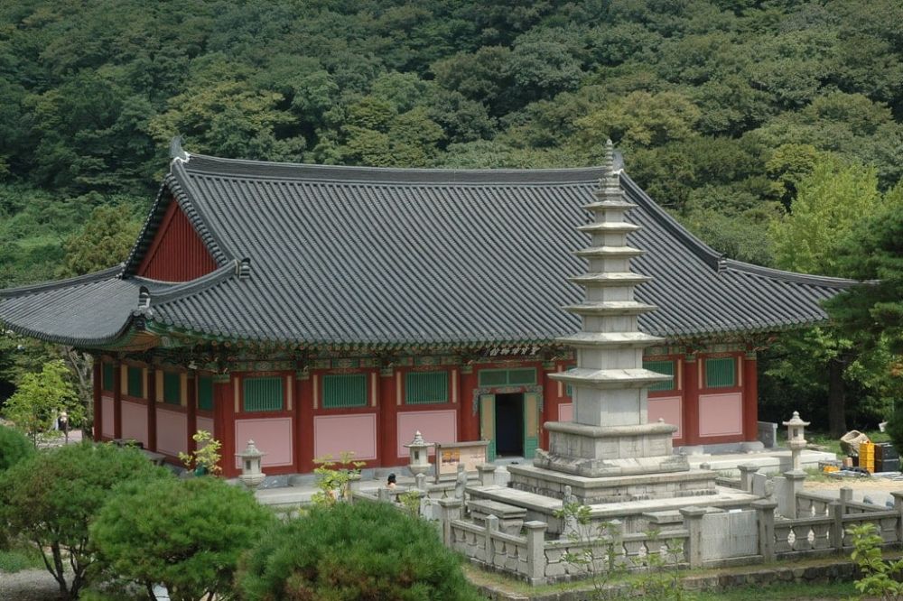 Beomeosa Temple