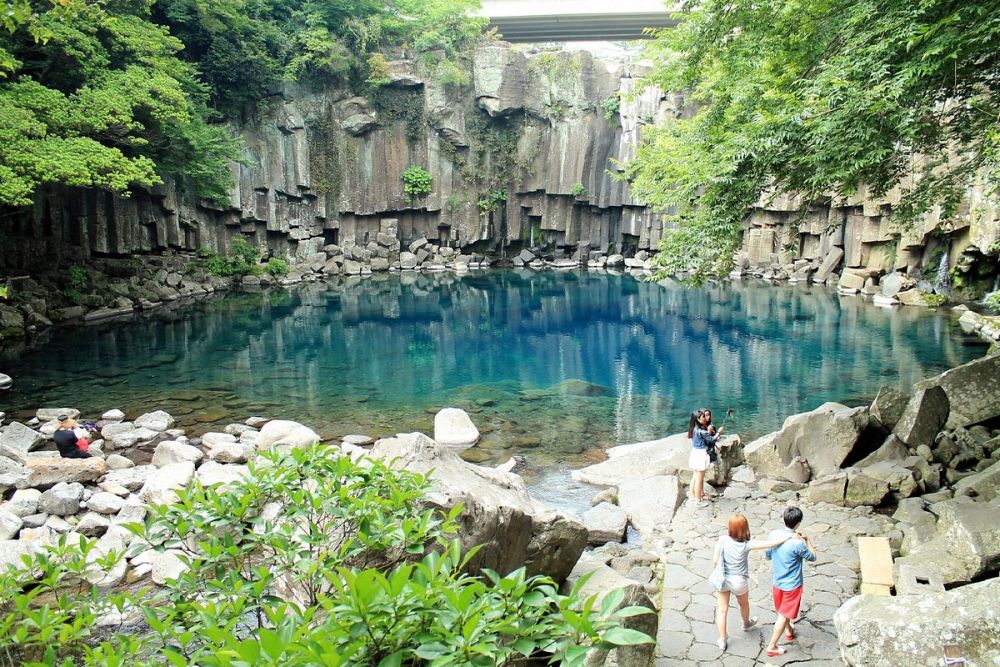 Cheonjeyeon Waterfalls