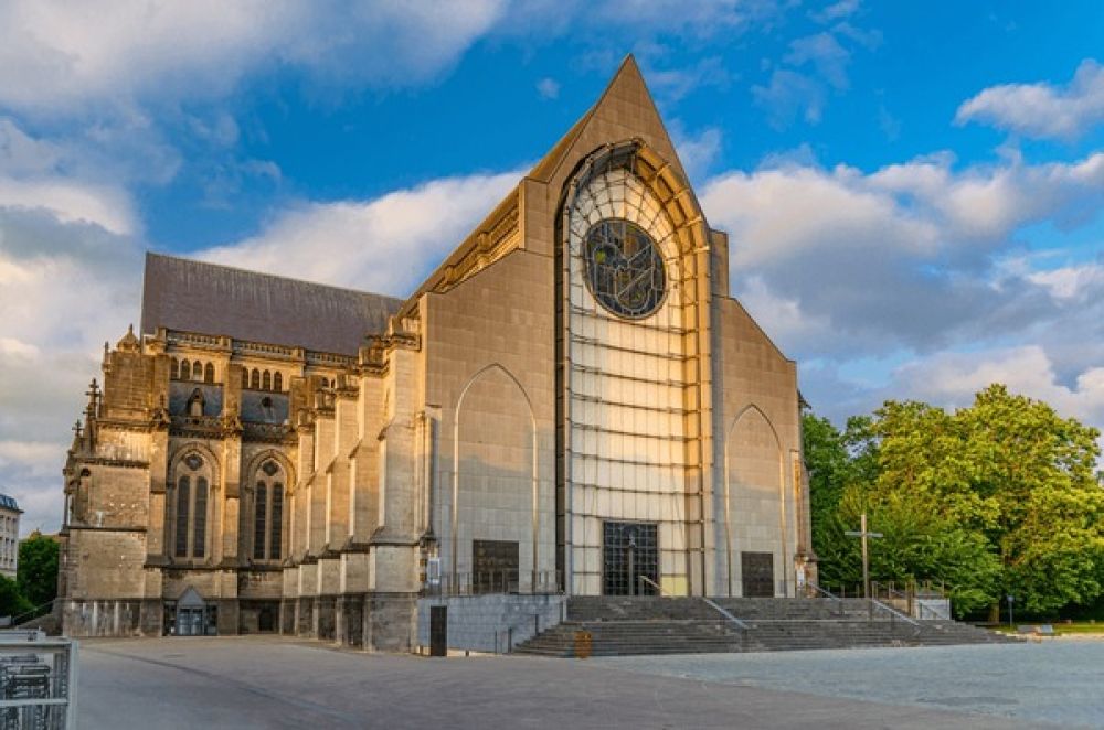 Lille Cathedral (BasiliqueCathedrale Notre DamedelaTreille)