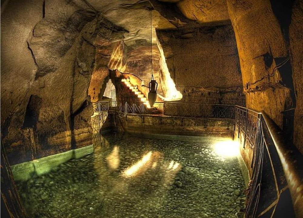 Naples Underground (Napoli Sotterranea)