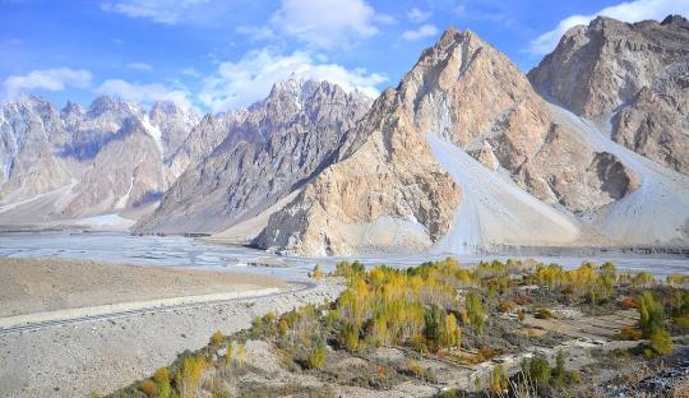 Passu Cones